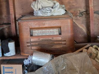 Vintage hoffman radio