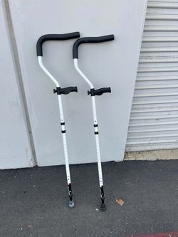 In- motion Pro Crutches 5’7”