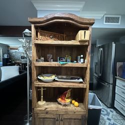Bonnet Top Bookcase 