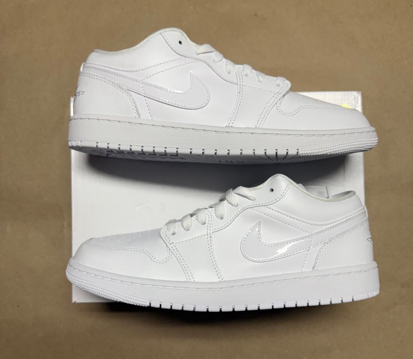 Nike Air Jordan 1 Retro Low Womens size 9 Rare NEW!