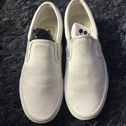 White Slip On Vans 