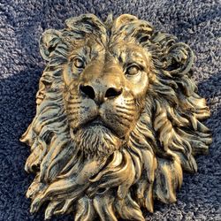 Lion Bust Wall Hanger Statue
