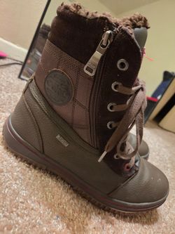 Mens shoes size 9