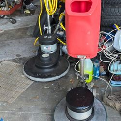 HILD SCRUBBING FLOOR MACHINE  AND SHAMPOO TANK  PERFECT CONDITION 