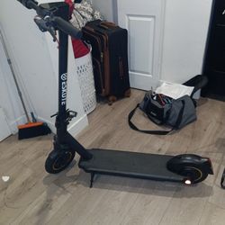 Eskute Electric Scooter 