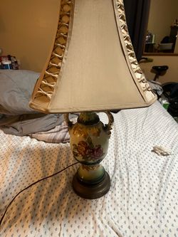 Vintage Floral Porcelain Table Lamp