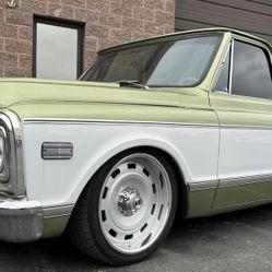 Us Mags UC143 Scottsdale Staggered 22x8.5 - 22x10.5 With 265/35/22 - 295/30/22 Tires🔥🔥🔥🔥🔥