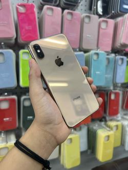 iPhone XS 64GB UNLOCKED 