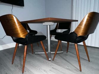 Modern Dining Table Set w/ 4 Chairs – Used Condition