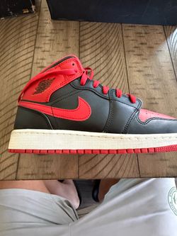 Jordan 1 mds / color Fire red / black  size /6.1/2