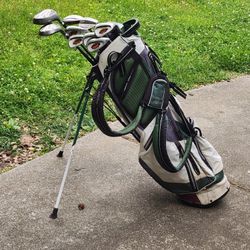 Father's Day Equals Golf! Complete Set Of Golf Clubs In Excellent Condition
