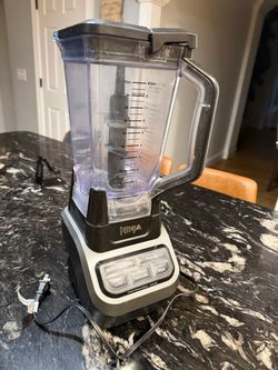 Ninja Professional Blender 1000-Watt
