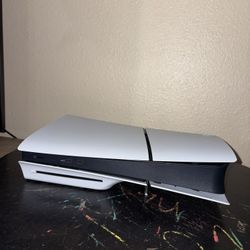 PS5 1TB | 1 Controller | Charging Station | Pulse Explore Earbuds