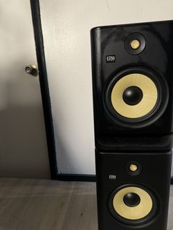 KRK Rokit 8 G4 8 Inch Power Studio Monitor