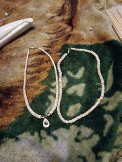 Hawaiian surfer pukka shell necklace. X2