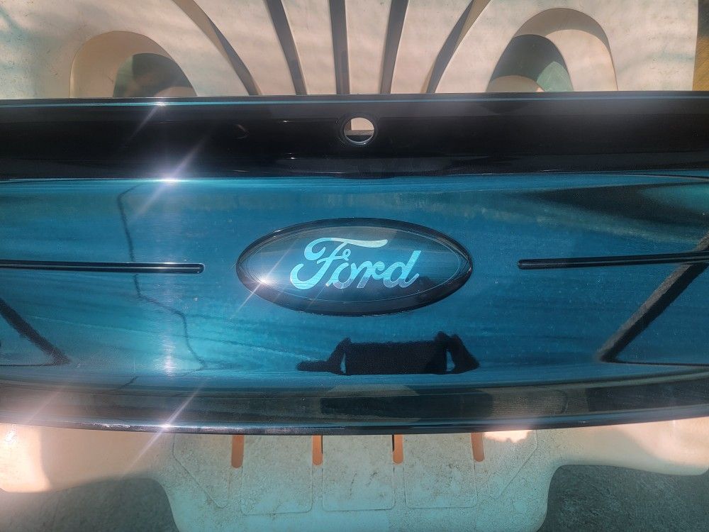 15-23 Mustang Decklid