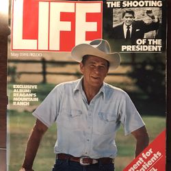 Life Magazine Collection - 140 Magazines