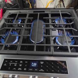 KITCHENAID GAS STOVE DELIVERY IS AVAILABLE