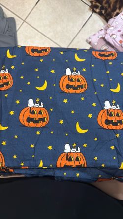 Halloween snoopy bed sheets