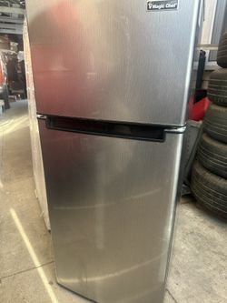 Magic Chief - 4.5 cu. ft. 2-Door Mini Refrigerator in Platinum Steel with Freezer