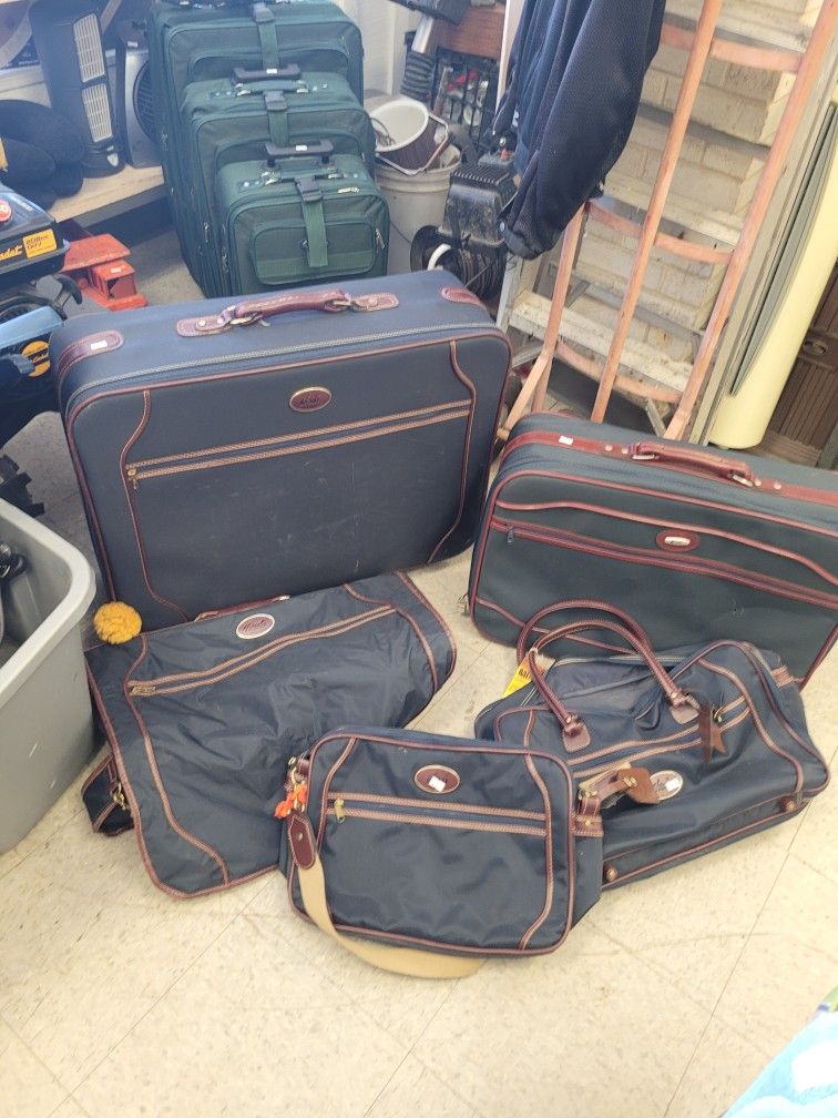 Luggage Set