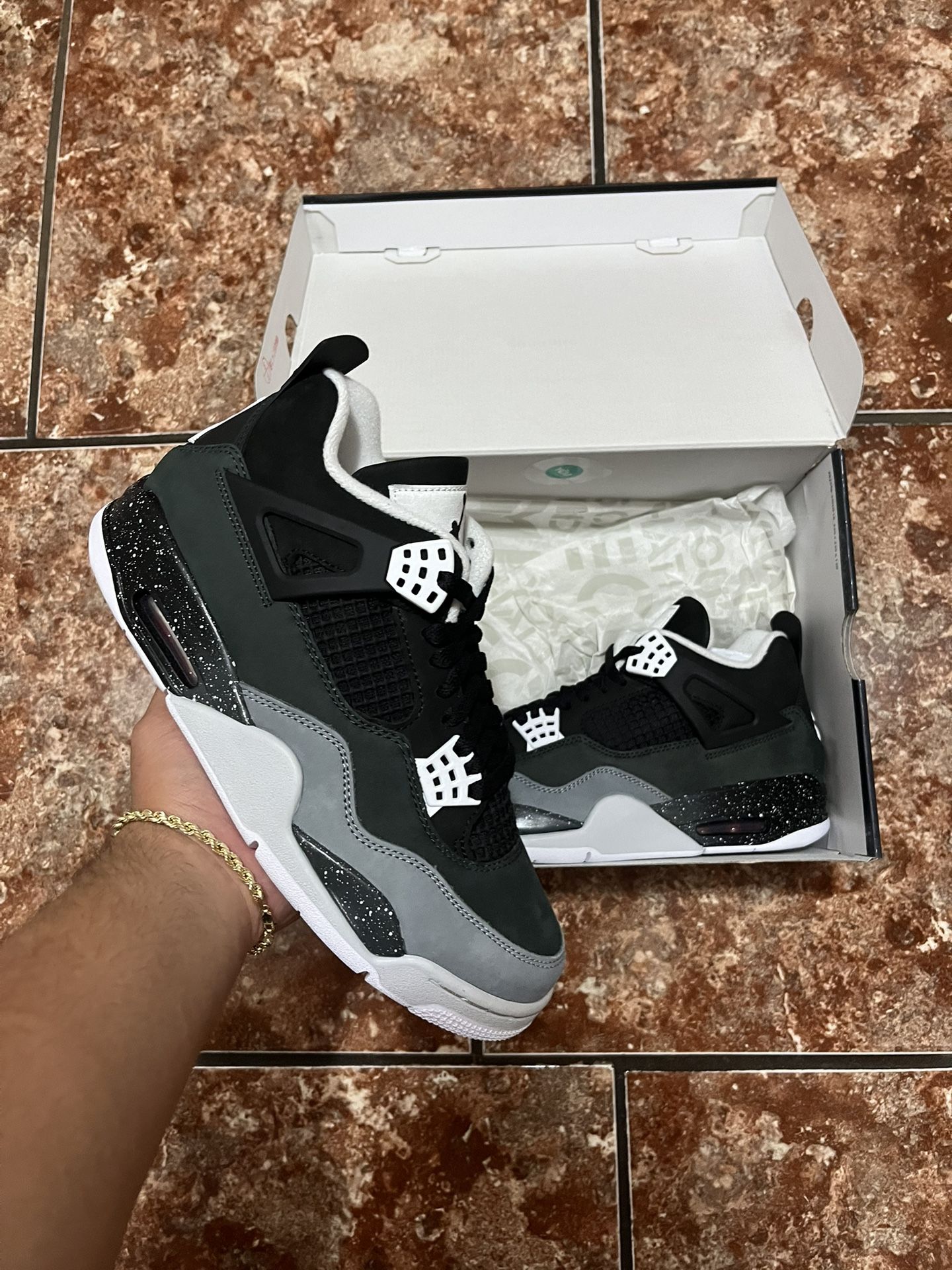 Jordan 4 Fear Size 9