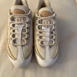 Nike Air Max Women’s Size 6 Natural Dye Collection Sneakers