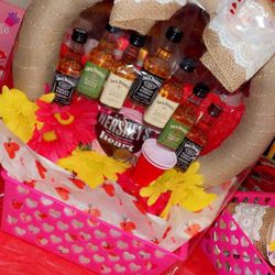 💕Homemade Valentine Jack Daniel’s Basket💕    