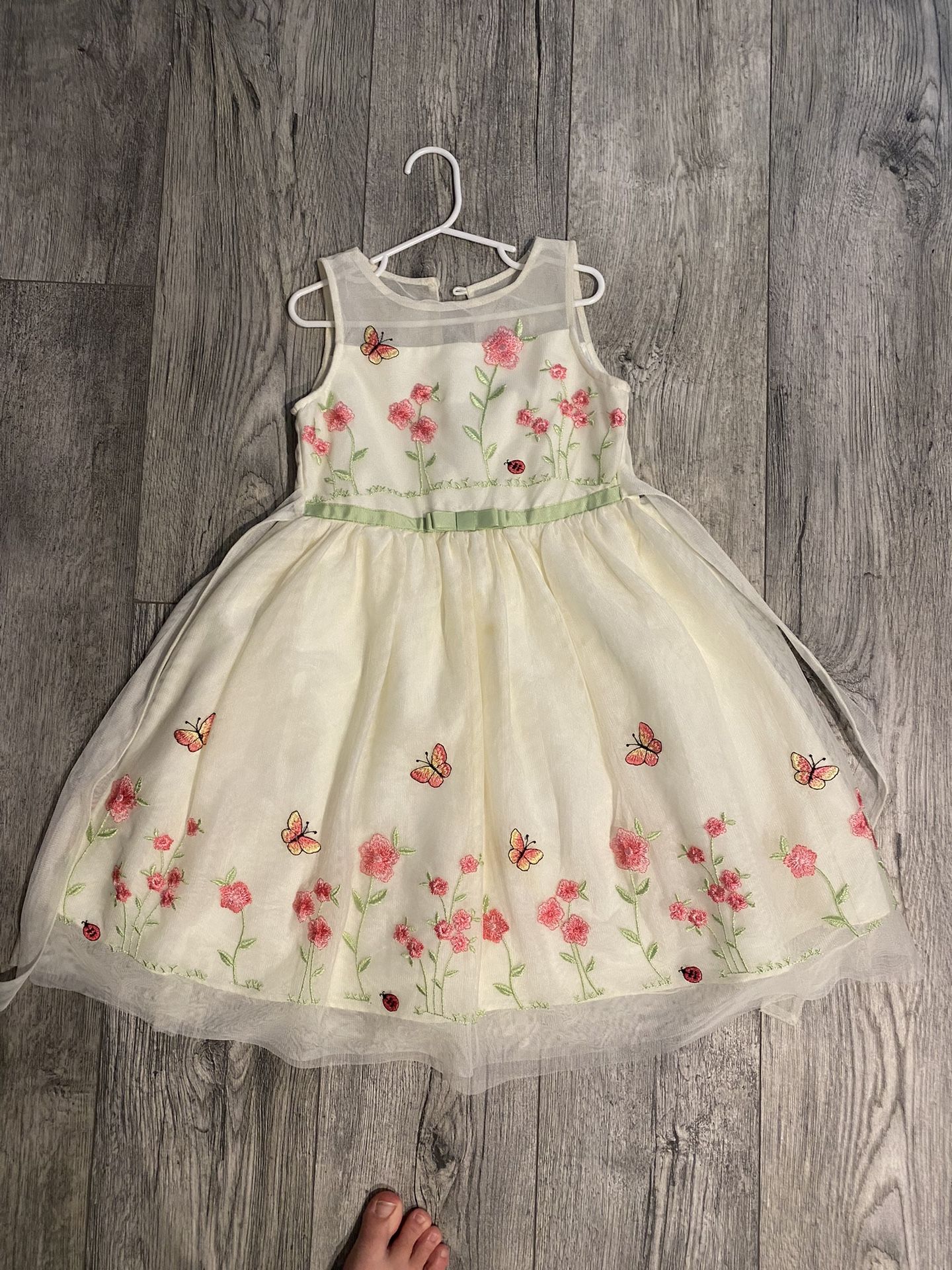 Girls Size 6 Dress