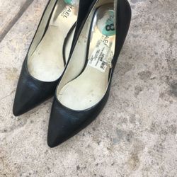 Size 8 1/2 used 1 time