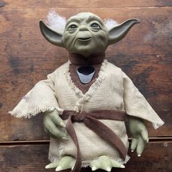 2000 Hasbro Star Wars Interactive Yoda Tiger Electronics