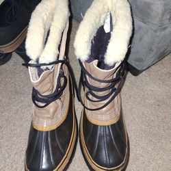 Caribou Sorel Boots, 9.5 Half