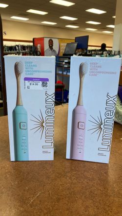 Luminescent electric toothbrush