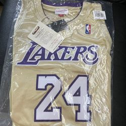 Mens L.A. Lakers Kobe Bryant Jersey XL (48)