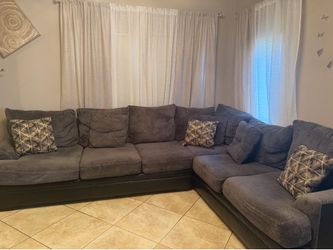Sectional couches