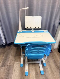 Kids desk