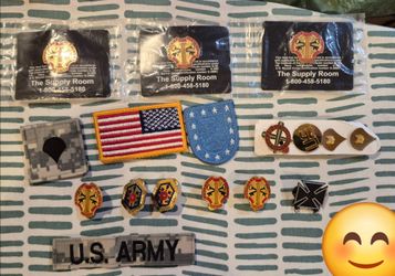 US Army Military Uniform Pin Patch Soldier Collection Medal Flag