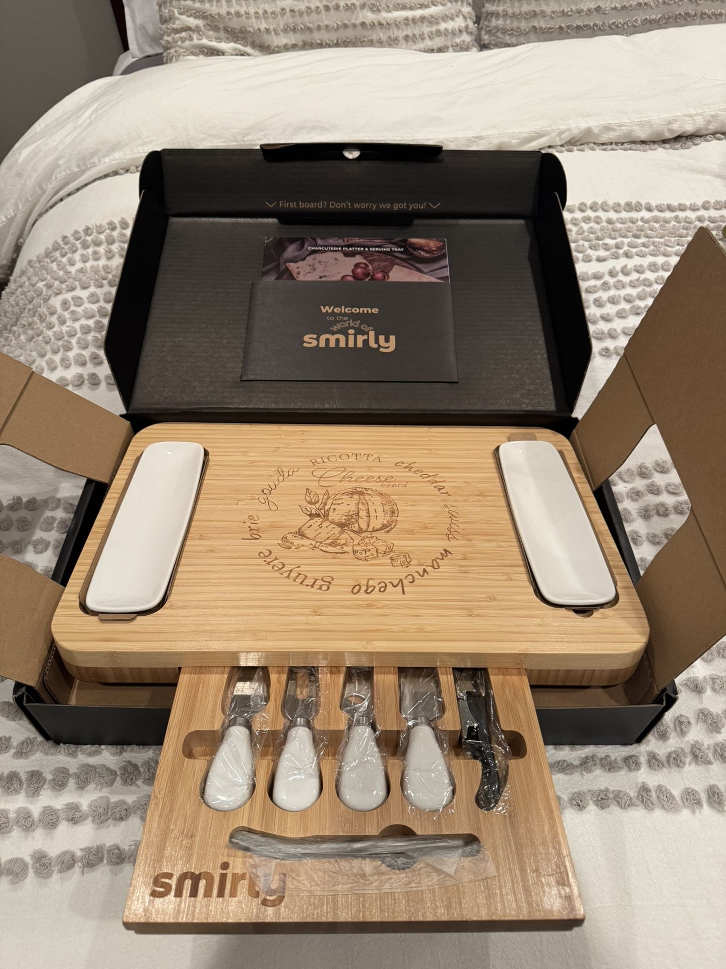 Smirly Cheeseboard - Never Used