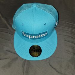 Supreme Fitted Hat 7 1/8