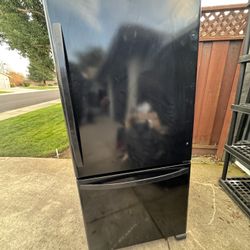 Black Fridge 