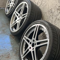 20 inch Staggered Rims $400 OBO 