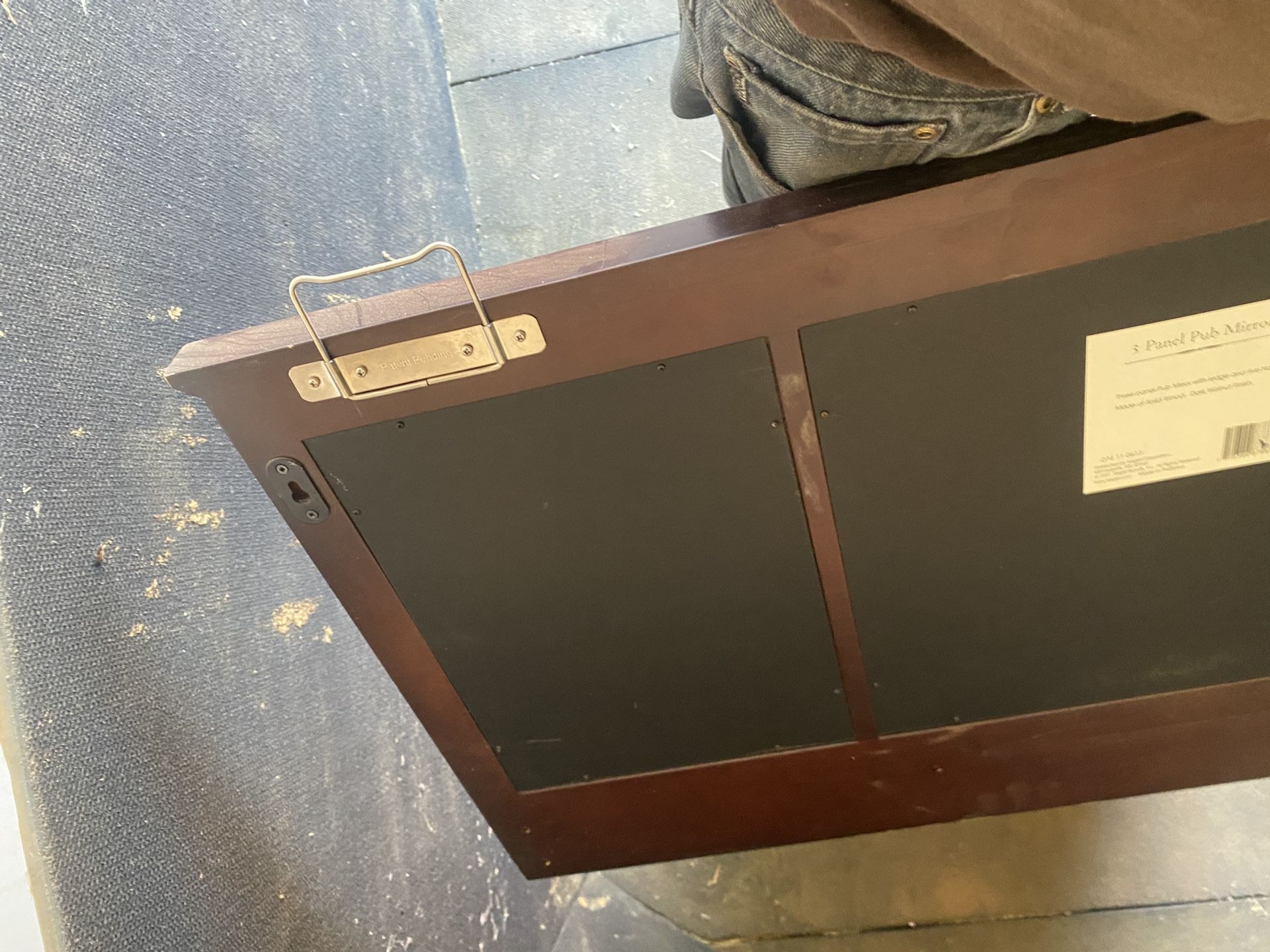 3 panel Pub mirror With 5 Hooks