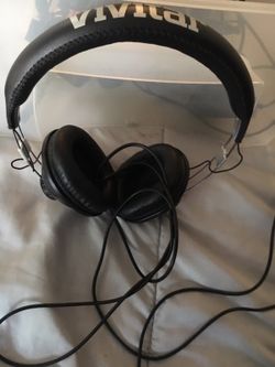 Vivitar headphones