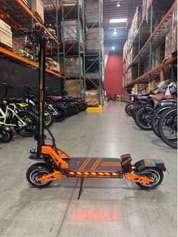 Dual-motor high-speed electric scooter