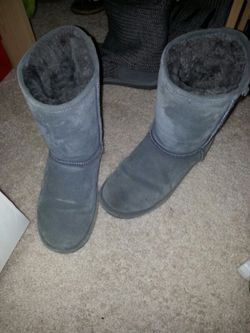 Grey uggs 8