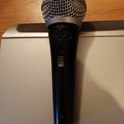 SHURE(SM#58)blk.handheld stereo microphone