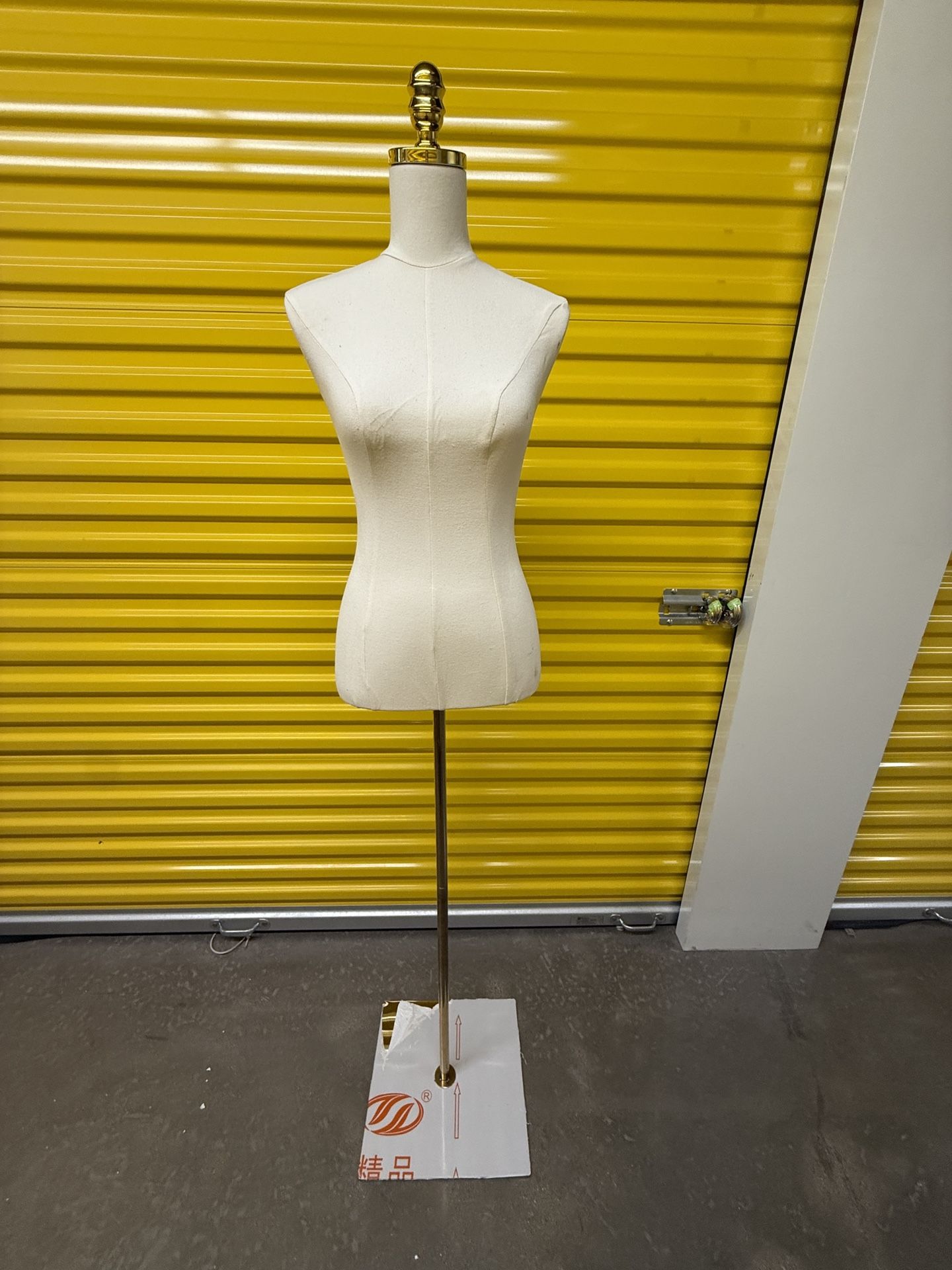 Female Mannequin Torso Dress Form Adjustable Stand Metal Base Beige Gold