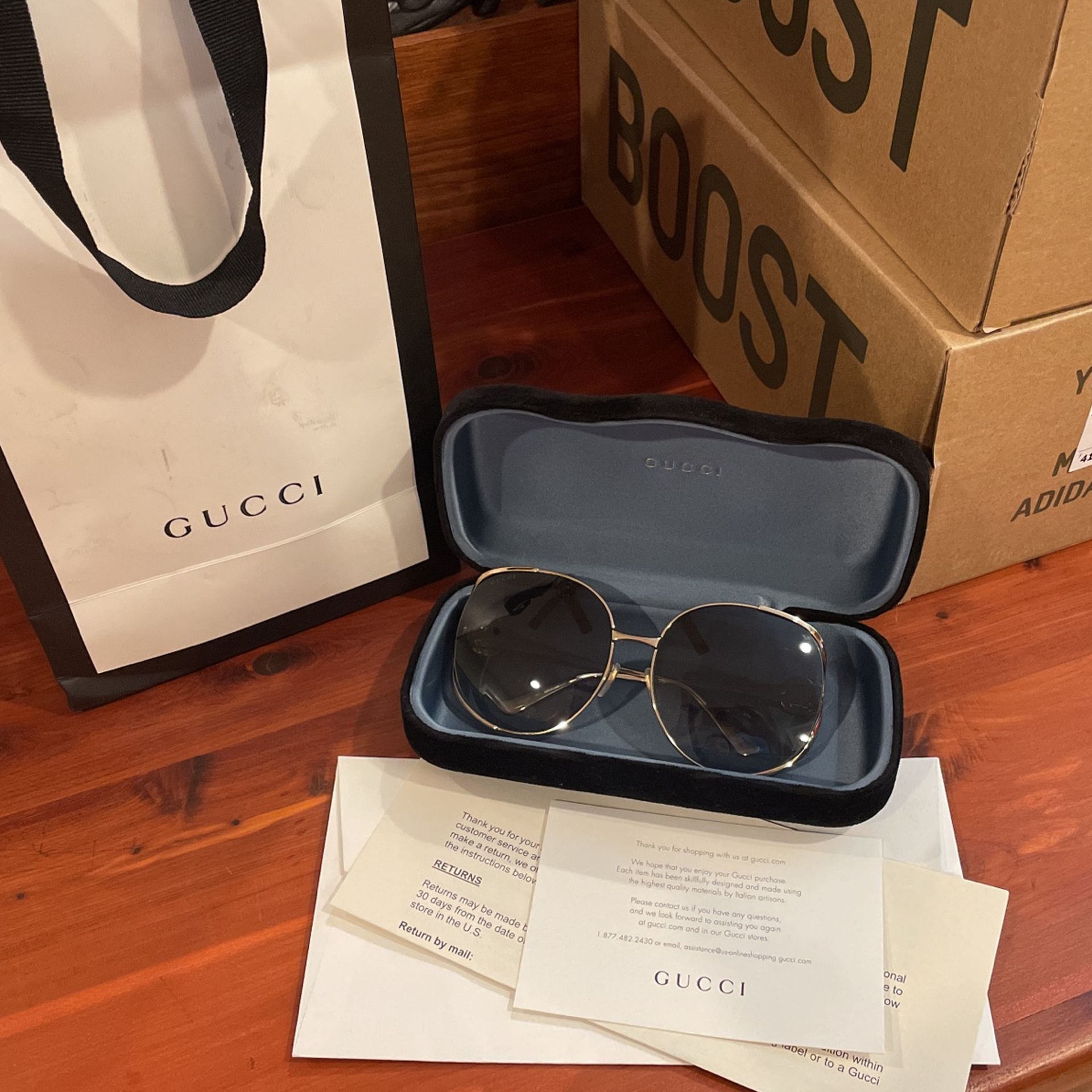 Gucci Women Sunglasses Perfect Valentines Gift!