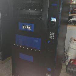 Seaga HY2100 COMBO VENDING MACHINE 