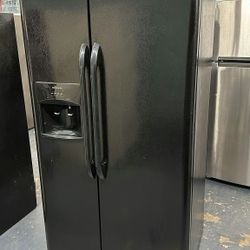 Frigidaire FIRST COME Refrigerator Fridge Ask for Delivery!
